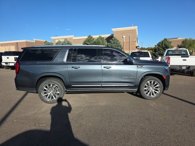 Used 2021 GMC Yukon XL Denali w/ Denali Ultimate Package AWD/4WD image 6