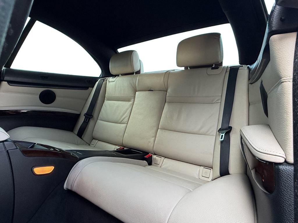 Used 2011 BMW 328i Convertible RWD image 16