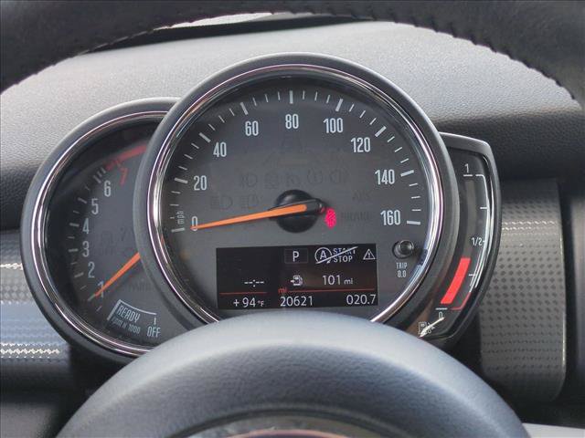 Used 2020 MINI Cooper 2-Door Hardtop FWD image 11