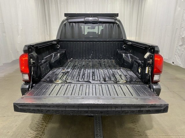 Used 2018 Toyota Tacoma TRD Sport w/ Technology Package image 13