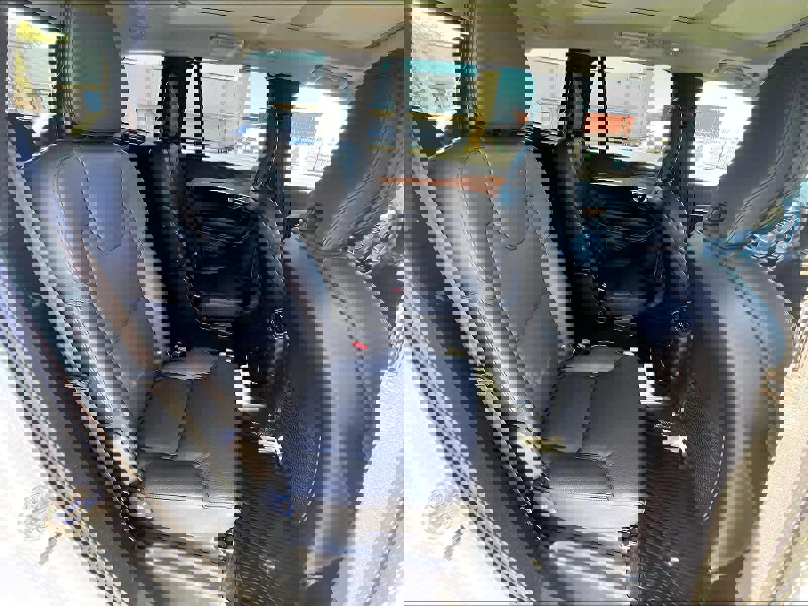 Used 2023 Volvo XC90 T8 Plus w/ Protection Package image 30