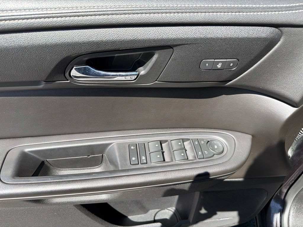 Used 2017 Chevrolet Traverse LT AWD/4WD image 12