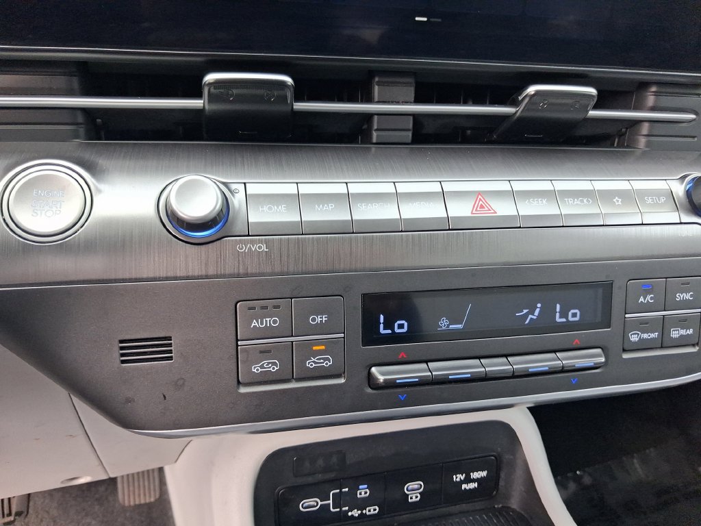 Used 2025 Hyundai Kona SEL AWD/4WD image 21