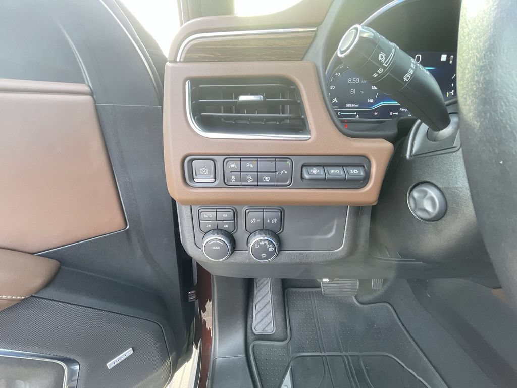 Certified 2022 Chevrolet Suburban High Country AWD/4WD image 18