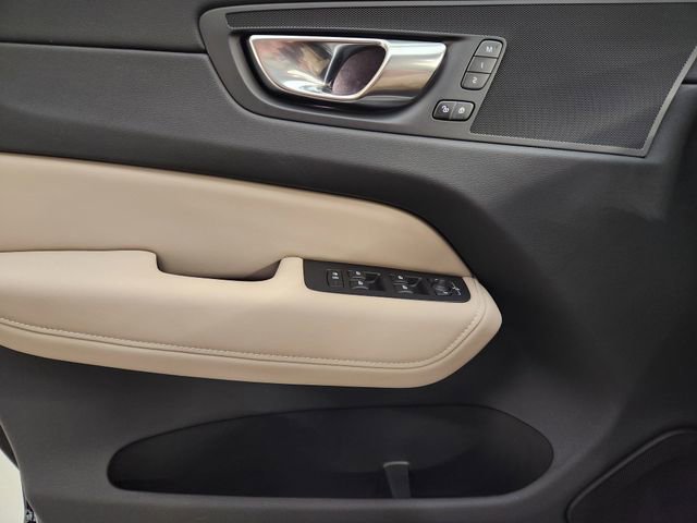 New 2026 Volvo XC60 T8 Plus w/ Protection Package Premier AWD/4WD image 24