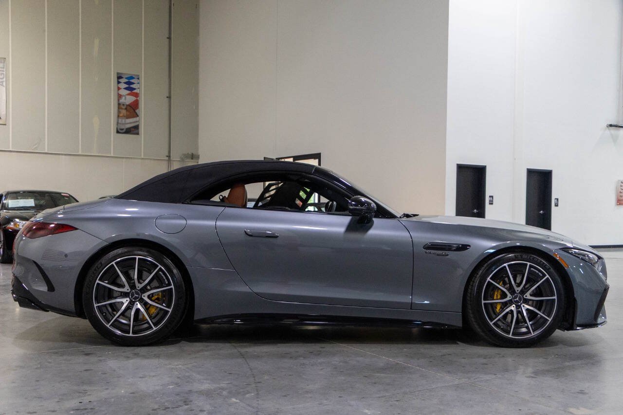 Used 2022 Mercedes-Benz SL 63 AMG 4MATIC image 25