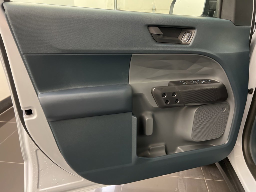 New 2025 Ford Maverick XLT w/ XLT Luxury Package image 27