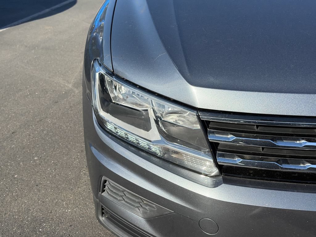 Used 2021 Volkswagen Tiguan SE FWD image 5