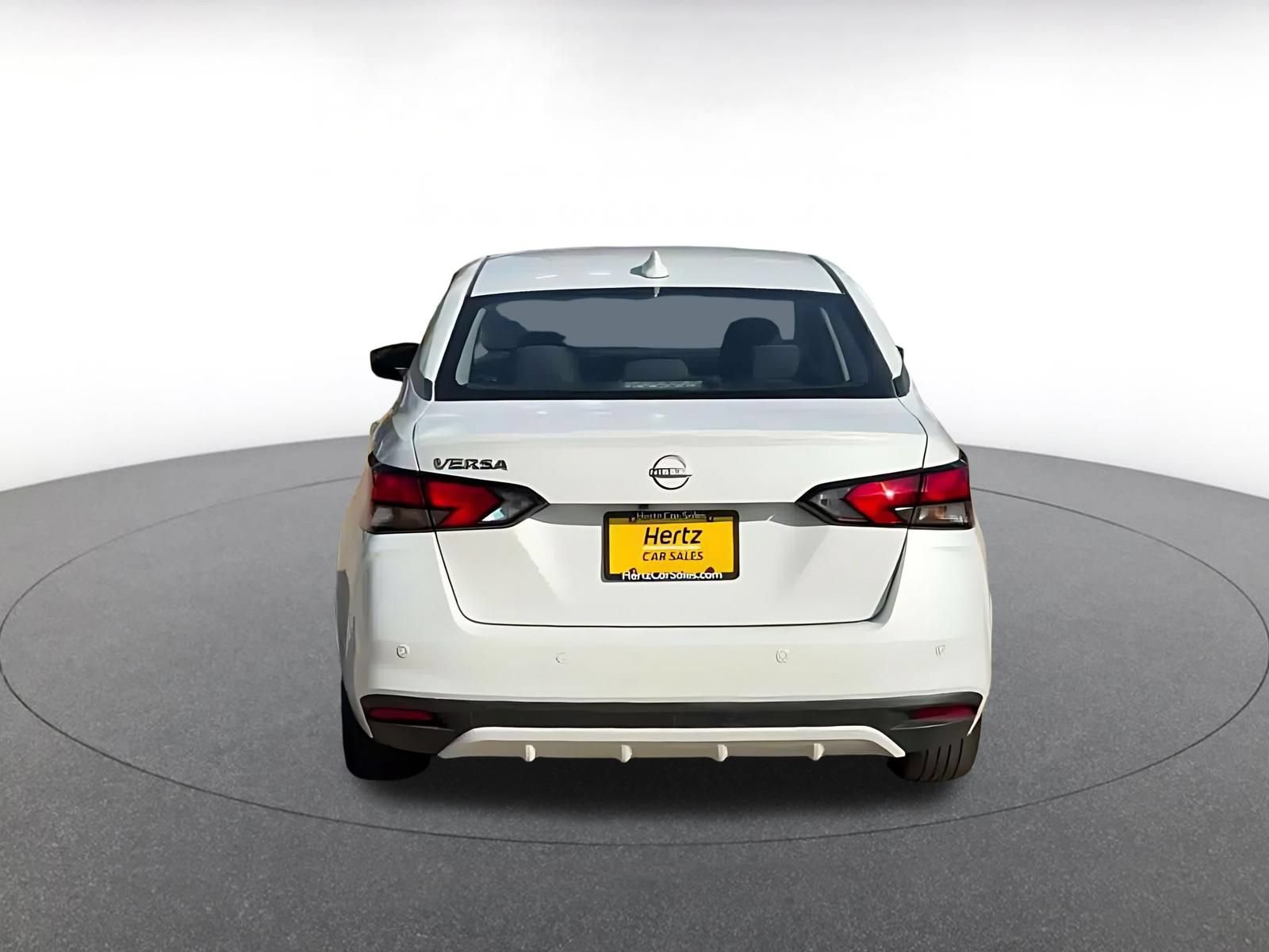 Used 2025 Nissan Versa SV FWD image 10