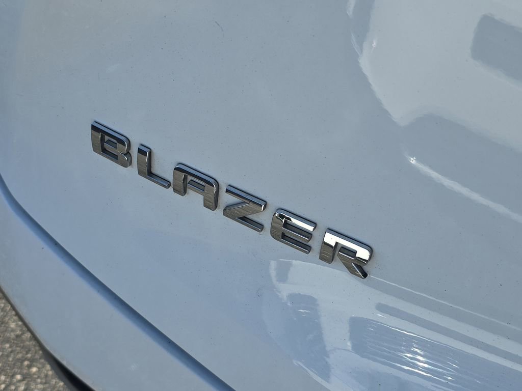 Used 2021 Chevrolet Blazer LT FWD image 6