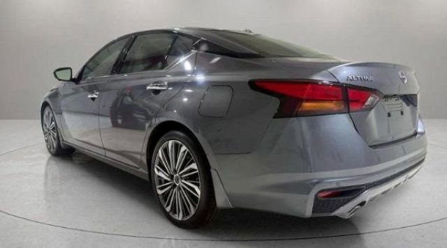 Used 2024 Nissan Altima 2.5 SL image 13