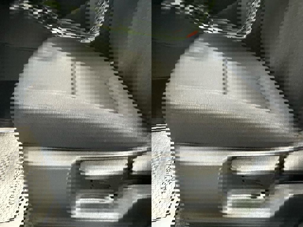 Used 2025 Toyota Corolla LE w/ LE Premium Package image 12