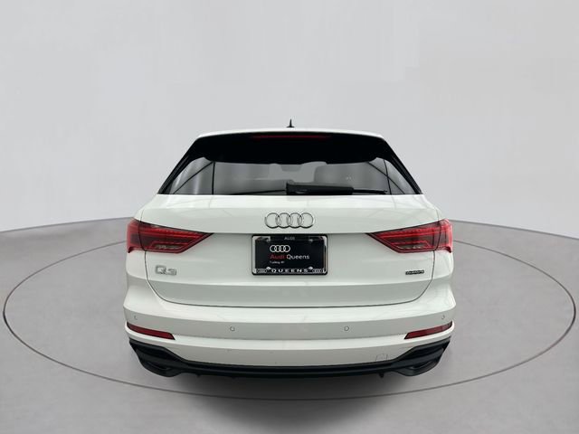 Used 2023 Audi Q3 2.0T Premium w/ Convenience Package AWD/4WD image 3