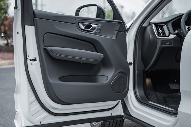 New 2026 Volvo XC60 B5 Plus w/ Protection Package Premier image 36
