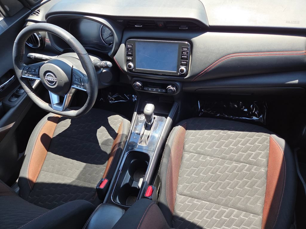 Used 2022 Nissan Kicks SR w/ Interior Electronics Package FWD image 18