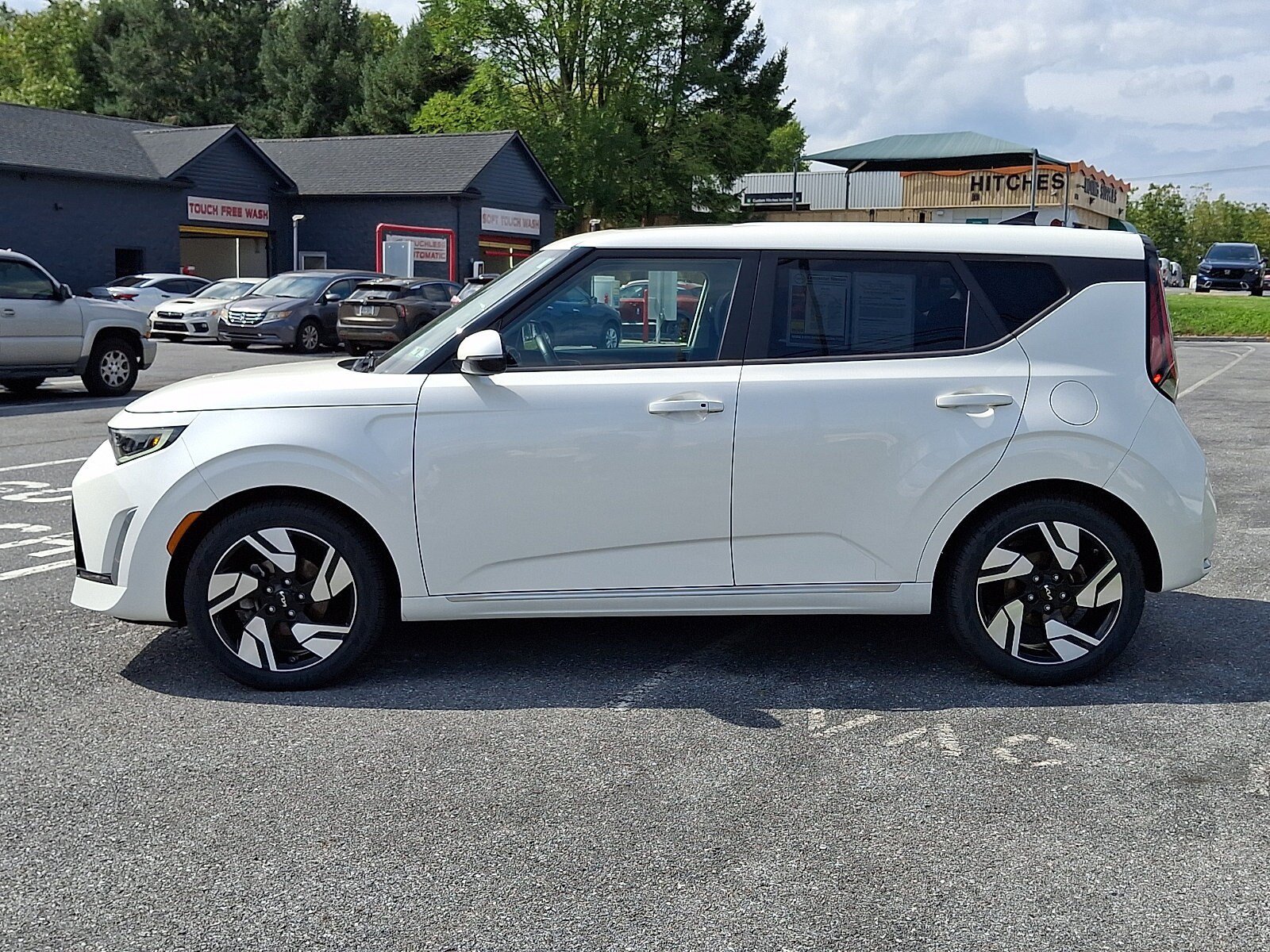 Used 2023 Kia Soul GT-Line w/ GT-Line Technology Package FWD image 4