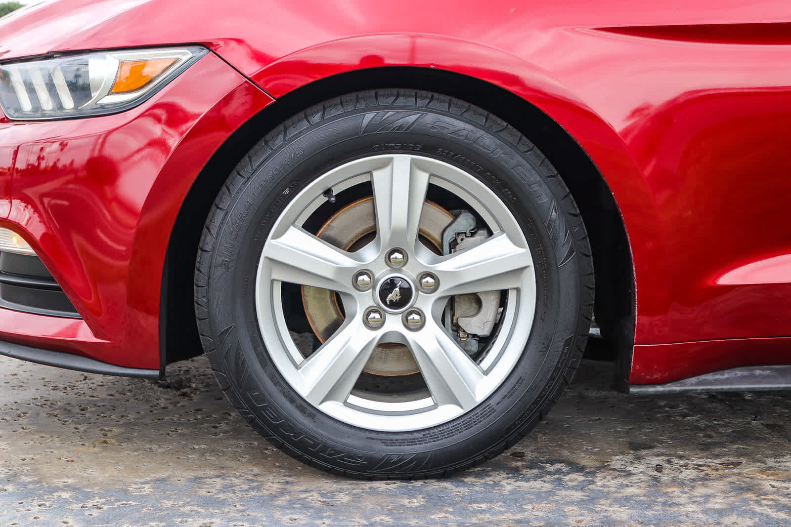 Used 2017 Ford Mustang Coupe RWD image 10
