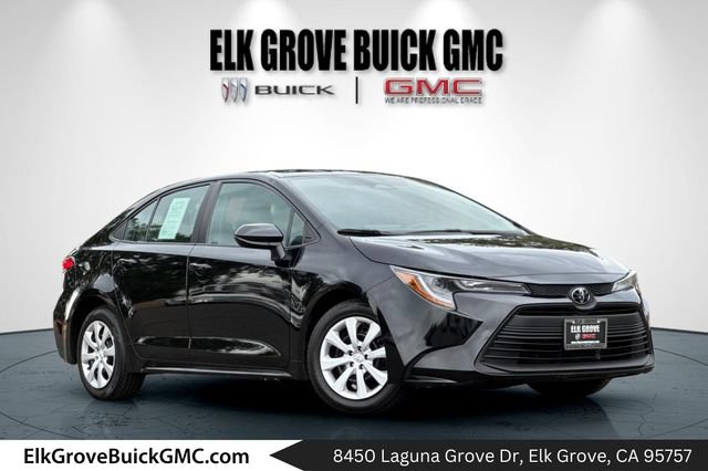 Used 2024 Toyota Corolla LE FWD image 1