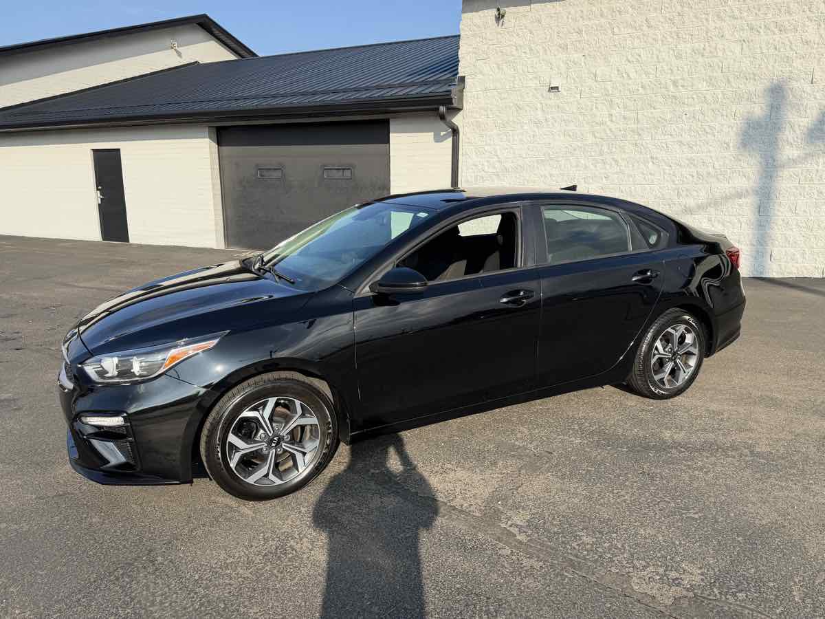 Used 2020 Kia Forte LXS image 2