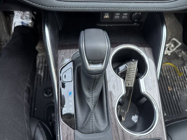 Used 2025 Toyota Highlander Platinum image 19