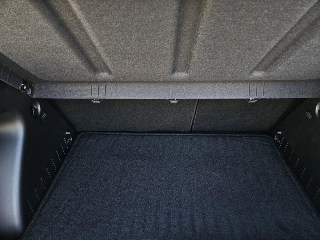 New 2026 Hyundai Kona Limited FWD image 12