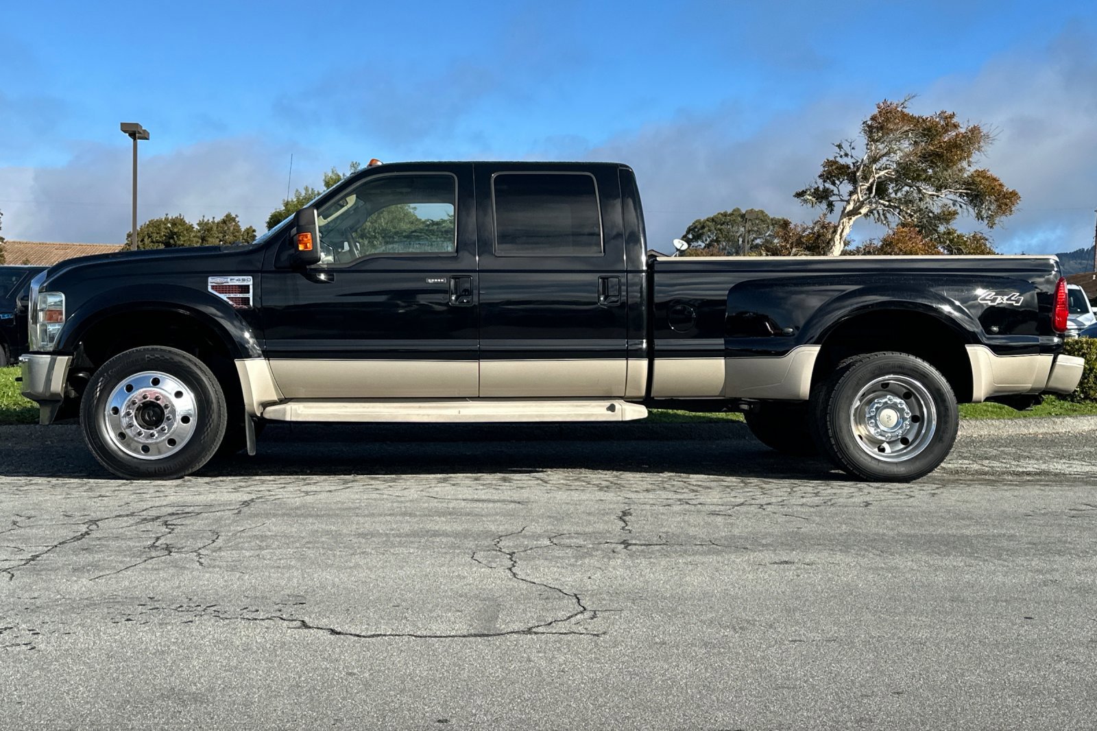 Used 2008 Ford F450 4x4 Crew Cab Super Duty image 2