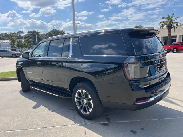 New 2026 Chevrolet Suburban LT w/ Comfort Package image 4