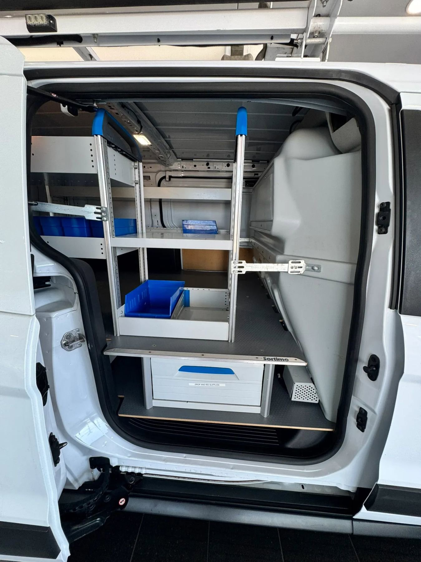 Used 2015 Ford Transit Connect XL FWD image 23