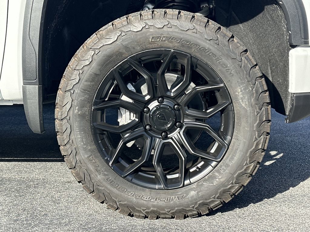 New 2025 GMC Sierra 1500 AT4 w/ Technology Package image 33