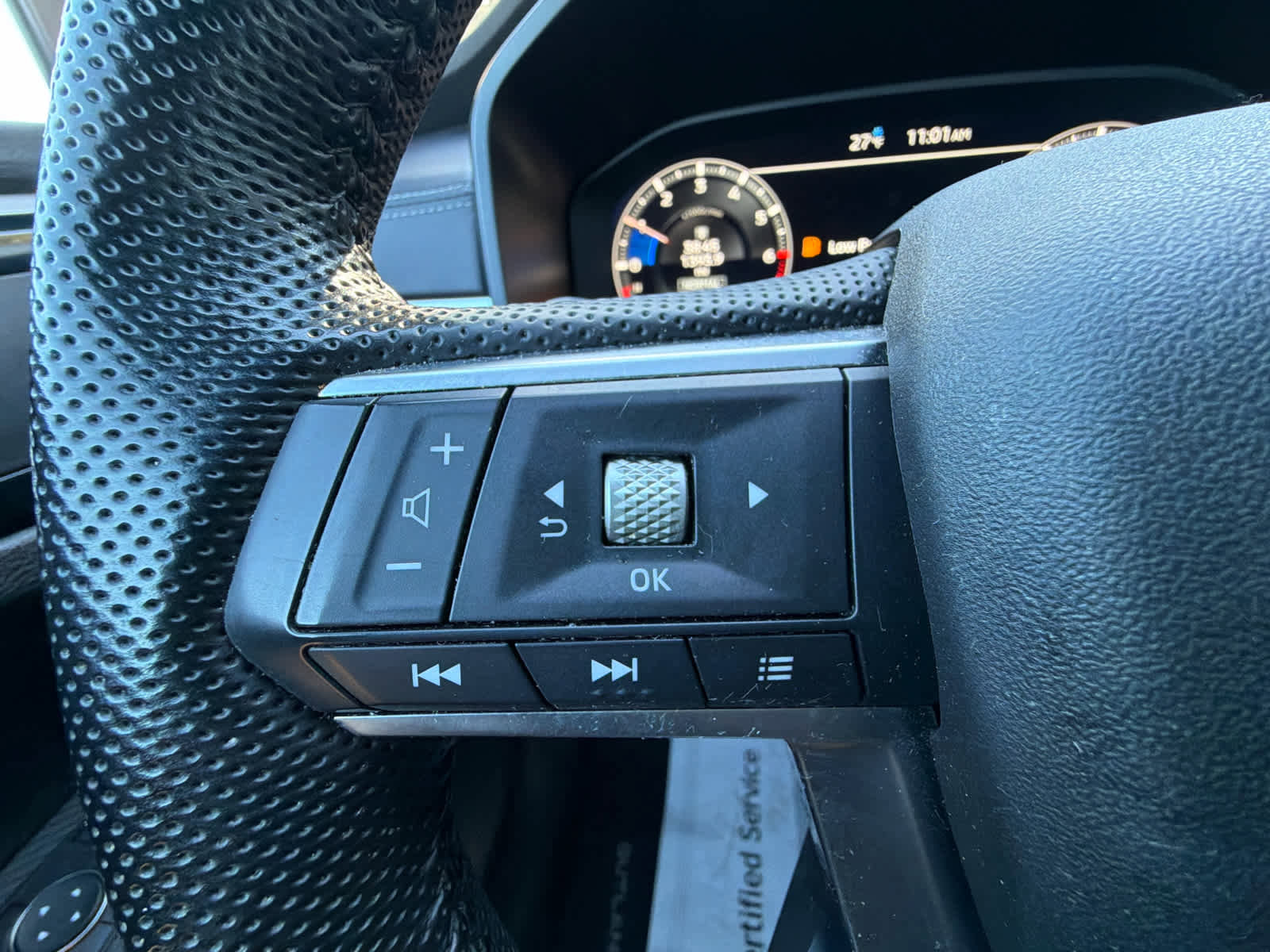 Used 2023 Mitsubishi Outlander SE Black Edition image 22