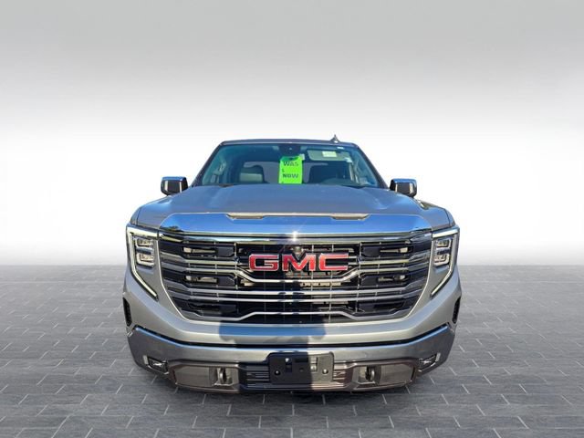 Used 2025 GMC Sierra 1500 SLT AWD/4WD image 2