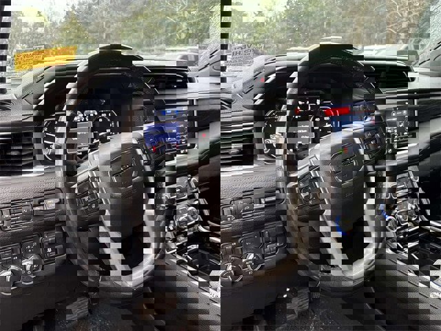 Used 2021 GMC Yukon Denali w/ Denali Premium Package image 11