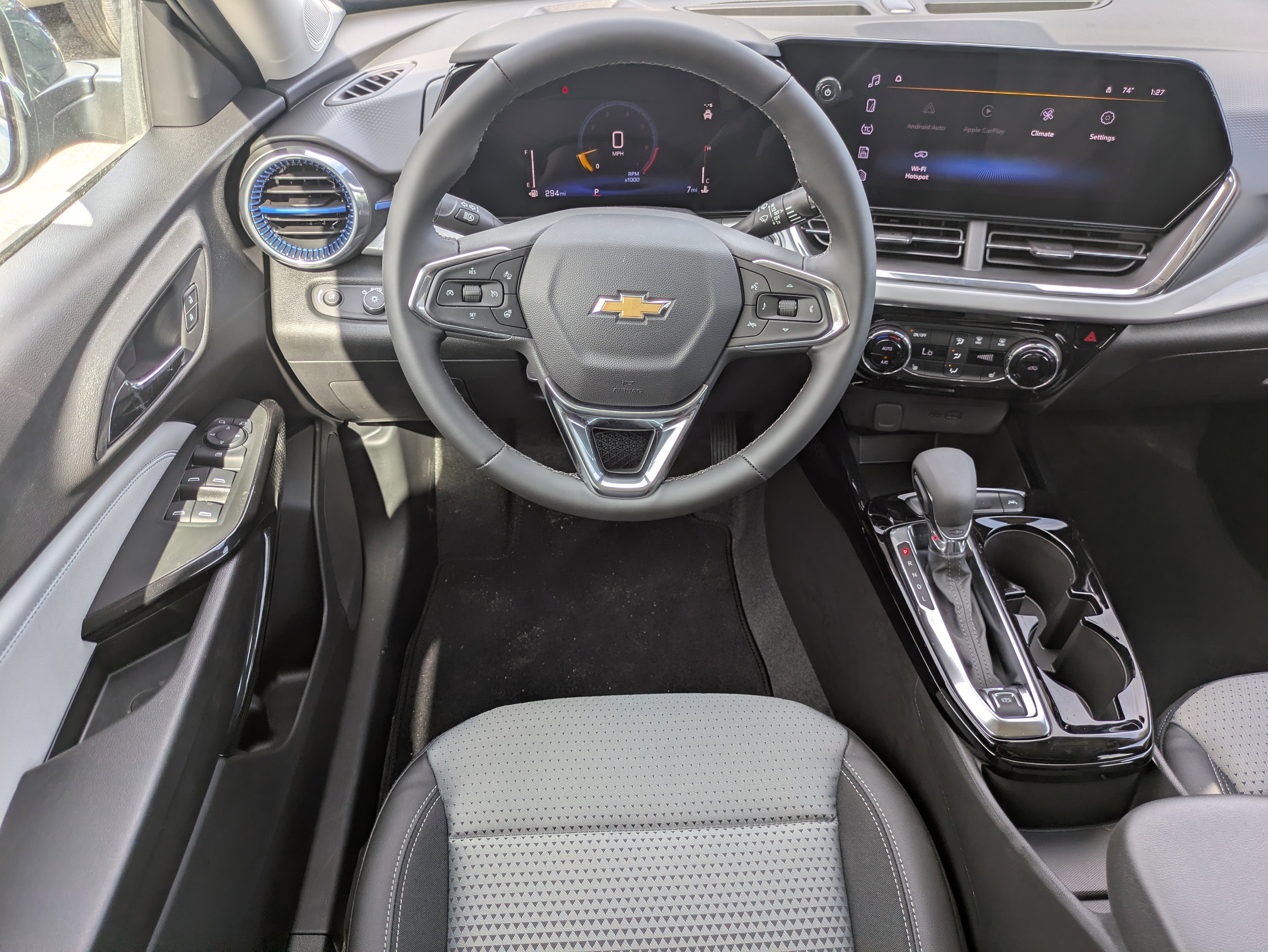 New 2026 Chevrolet Trax LT w/ Driver Confidence Package FWD image 4