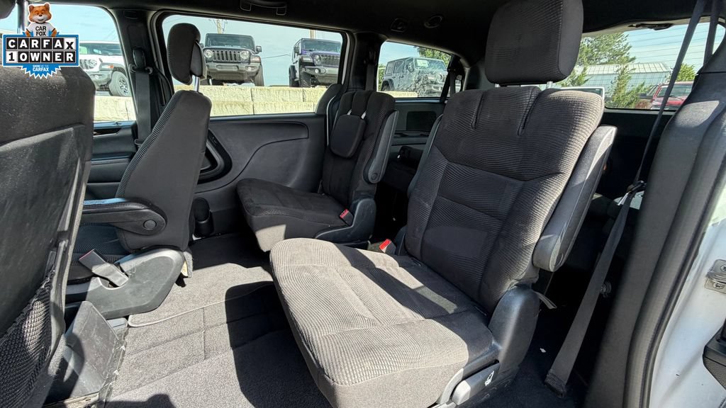 Used 2020 Dodge Grand Caravan SE FWD image 16