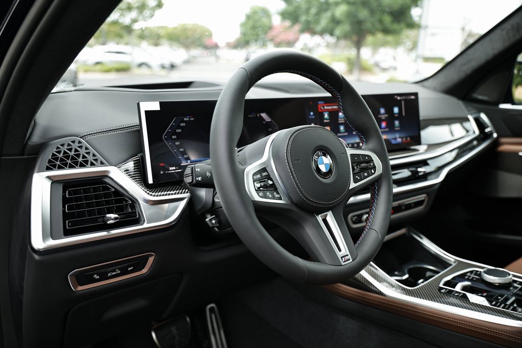 New 2026 BMW X7 M60i w/ M Sport Professional Package image 19