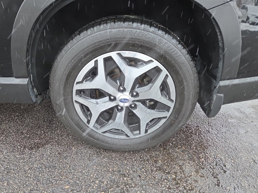 Certified 2023 Subaru Forester Premium image 23