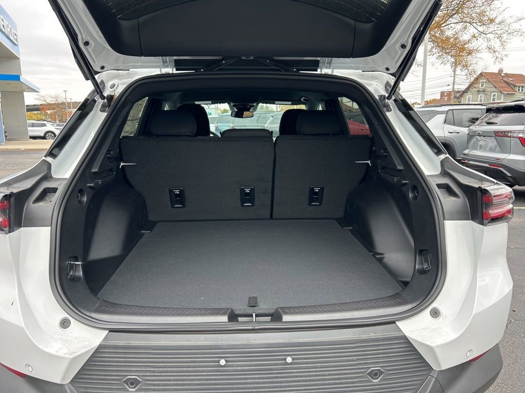 New 2026 Chevrolet Equinox EV LT image 22