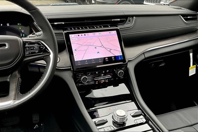 New 2025 Jeep Grand Cherokee Overland AWD/4WD image 8
