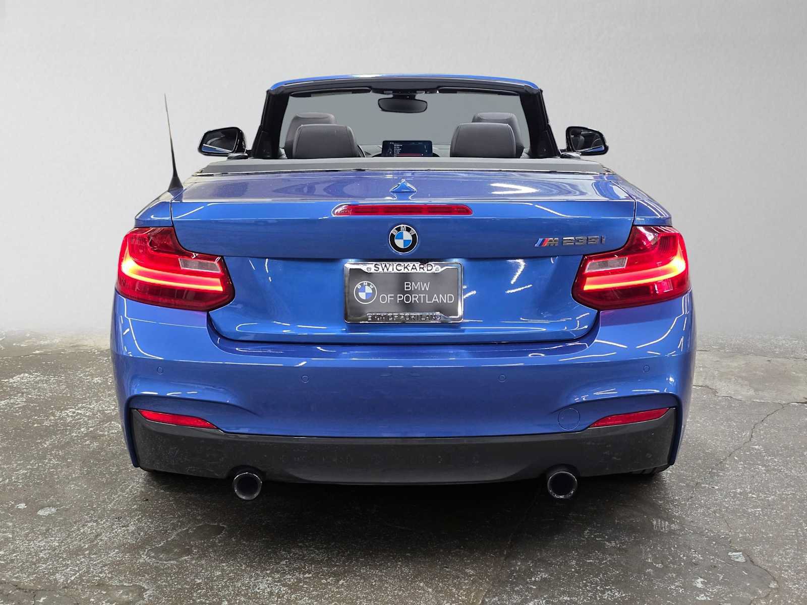 Used 2016 BMW M235i Convertible RWD image 4