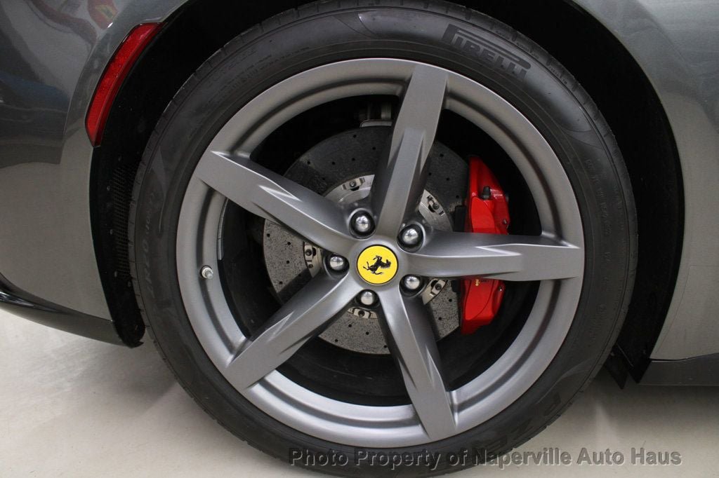Used 2017 Ferrari GTC4Lusso AWD/4WD image 55