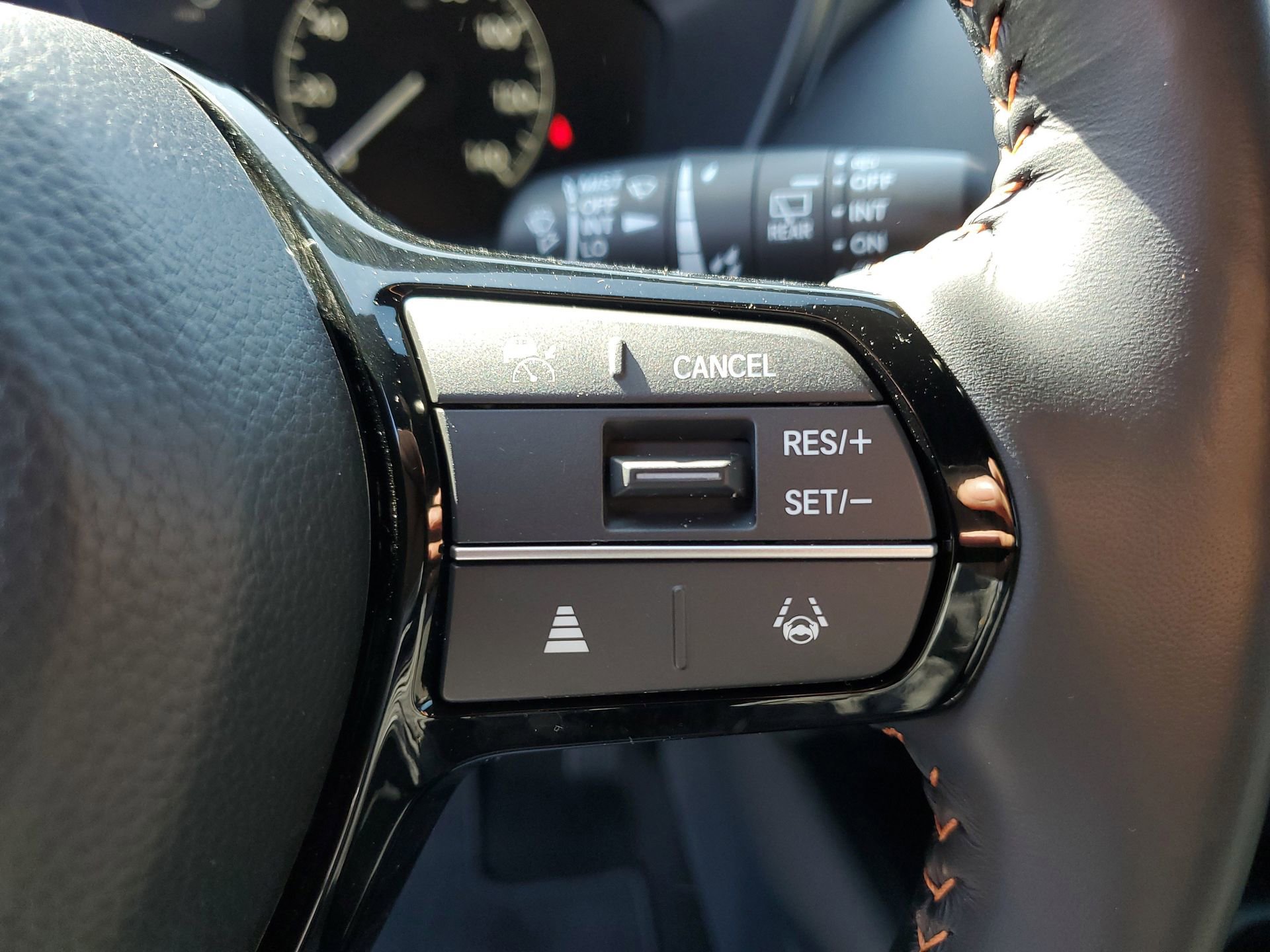 Used 2025 Honda HR-V Sport image 18