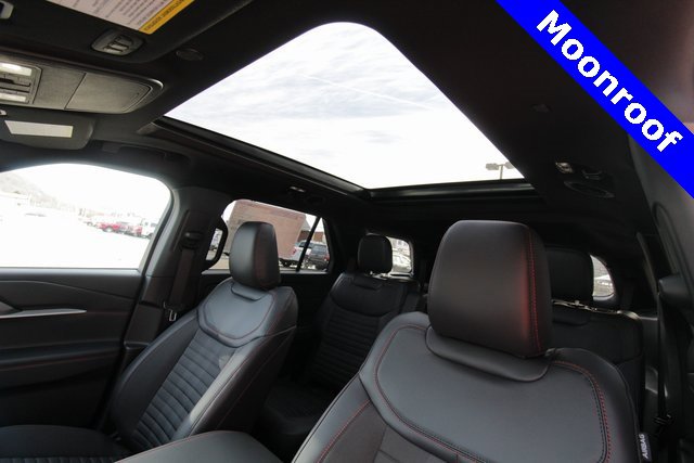 New 2026 Ford Explorer ST-Line w/ ST-Line Street Pack image 5