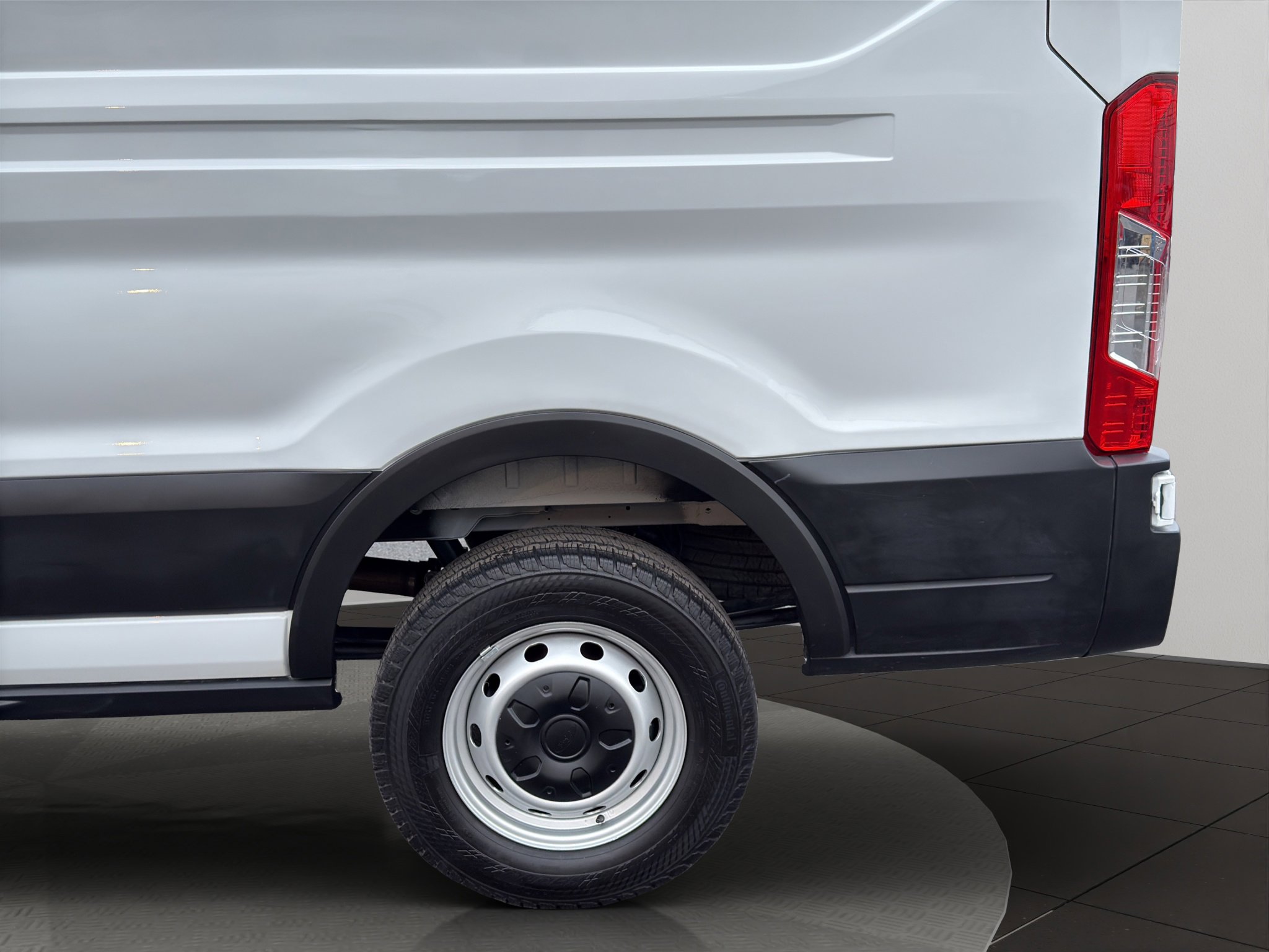 Used 2025 Ford Transit 250 148 Medium Roof w/ Load Area Protection Package image 23