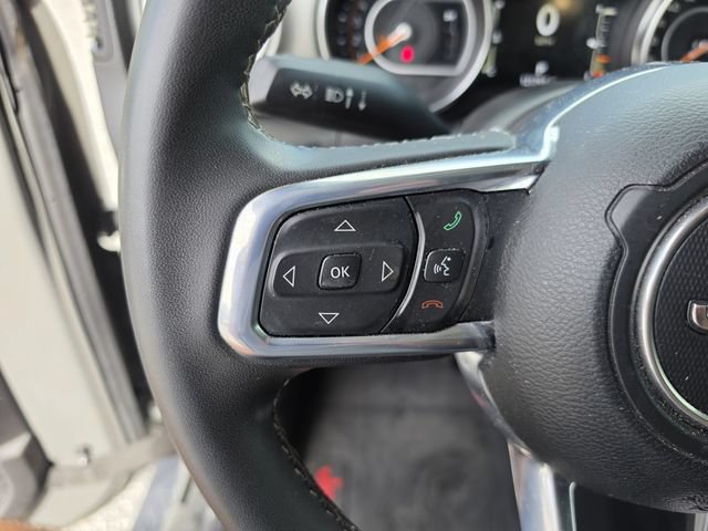 Used 2023 Jeep Gladiator Overland w/ LED Lighting Group AWD/4WD image 29