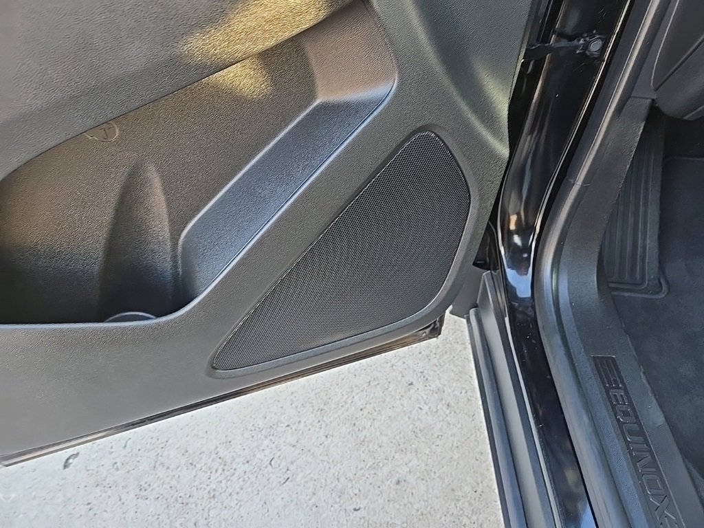 Used 2018 Chevrolet Equinox LT image 45