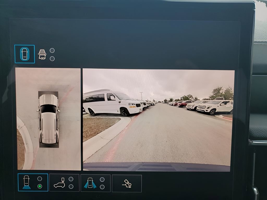 Used 2025 GMC Yukon Denali image 43