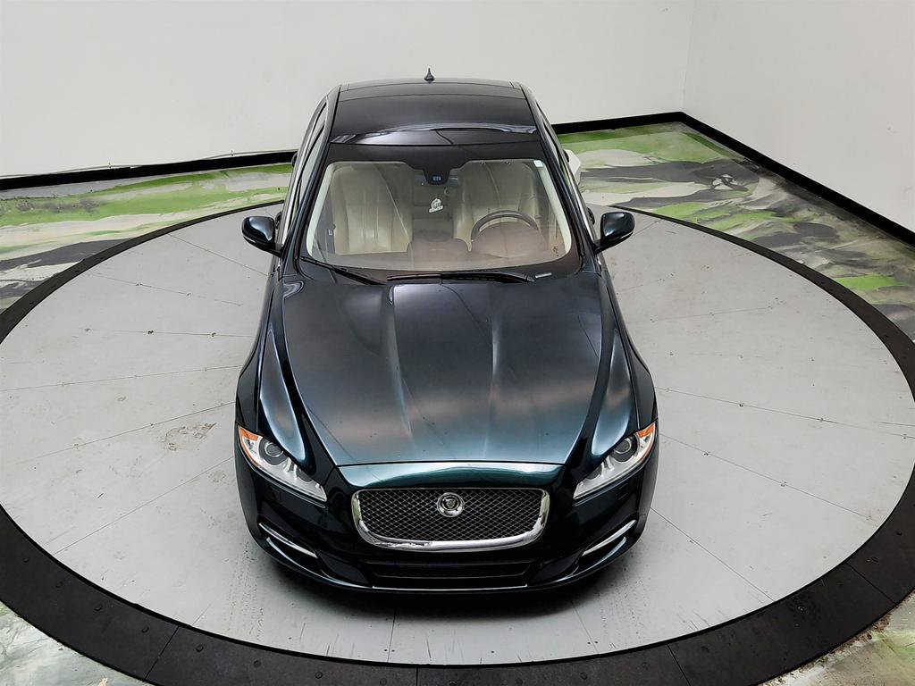 Used 2015 Jaguar XJ AWD image 10