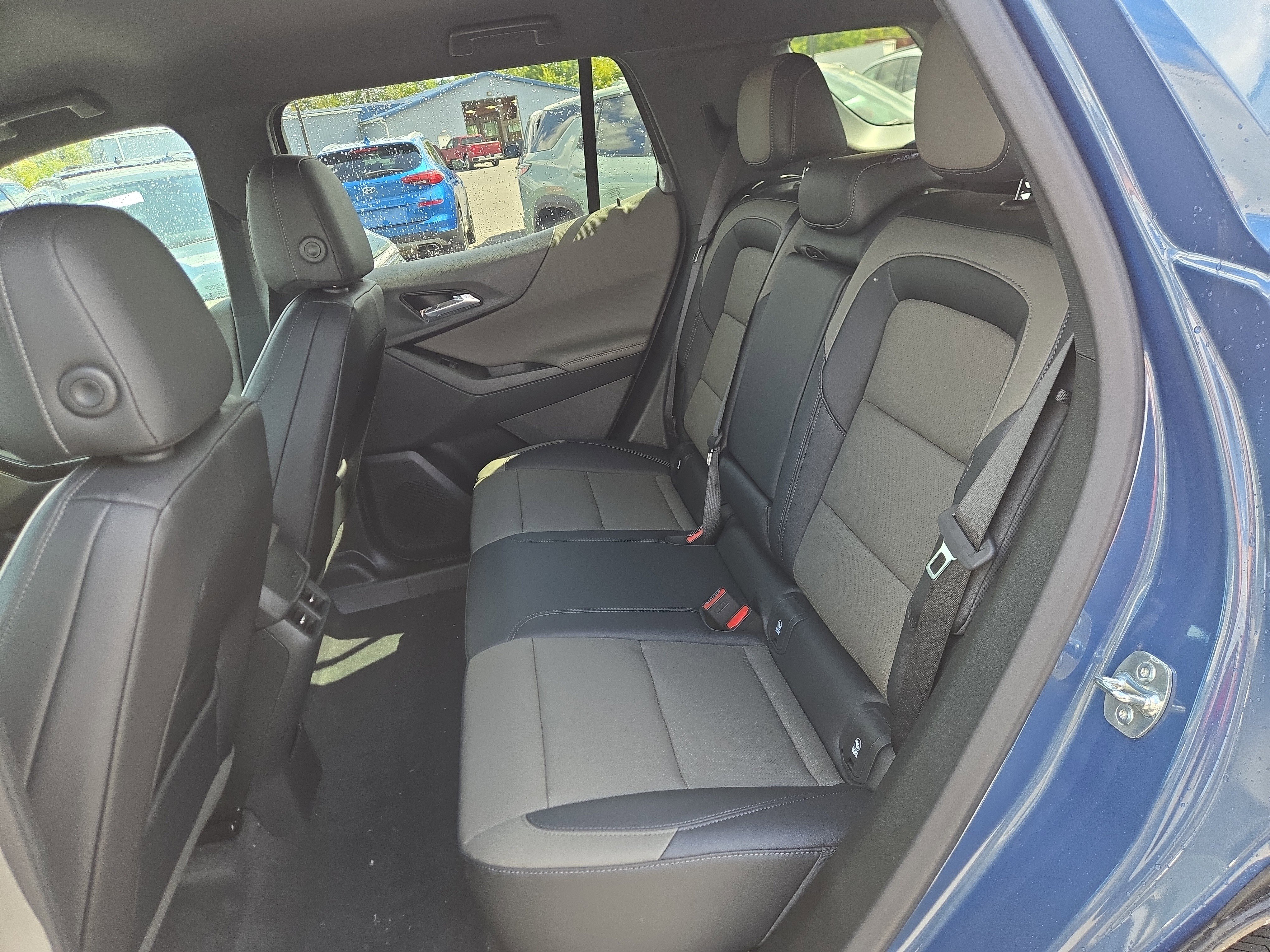 New 2026 Chevrolet Equinox LT w/ Convenience Package II image 13