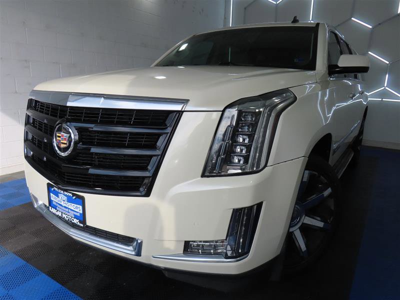 Used 2015 Cadillac Escalade ESV Luxury RWD image 1
