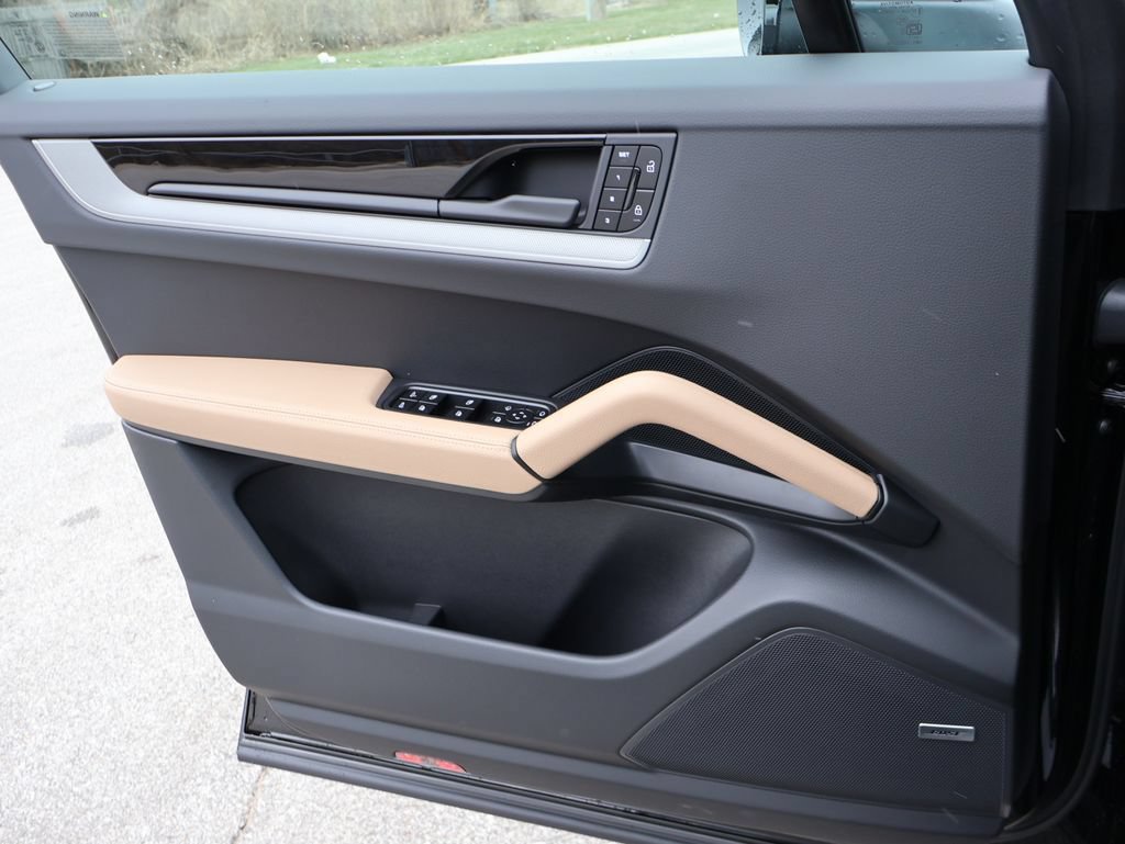 New 2026 Porsche Cayenne AWD/4WD image 35